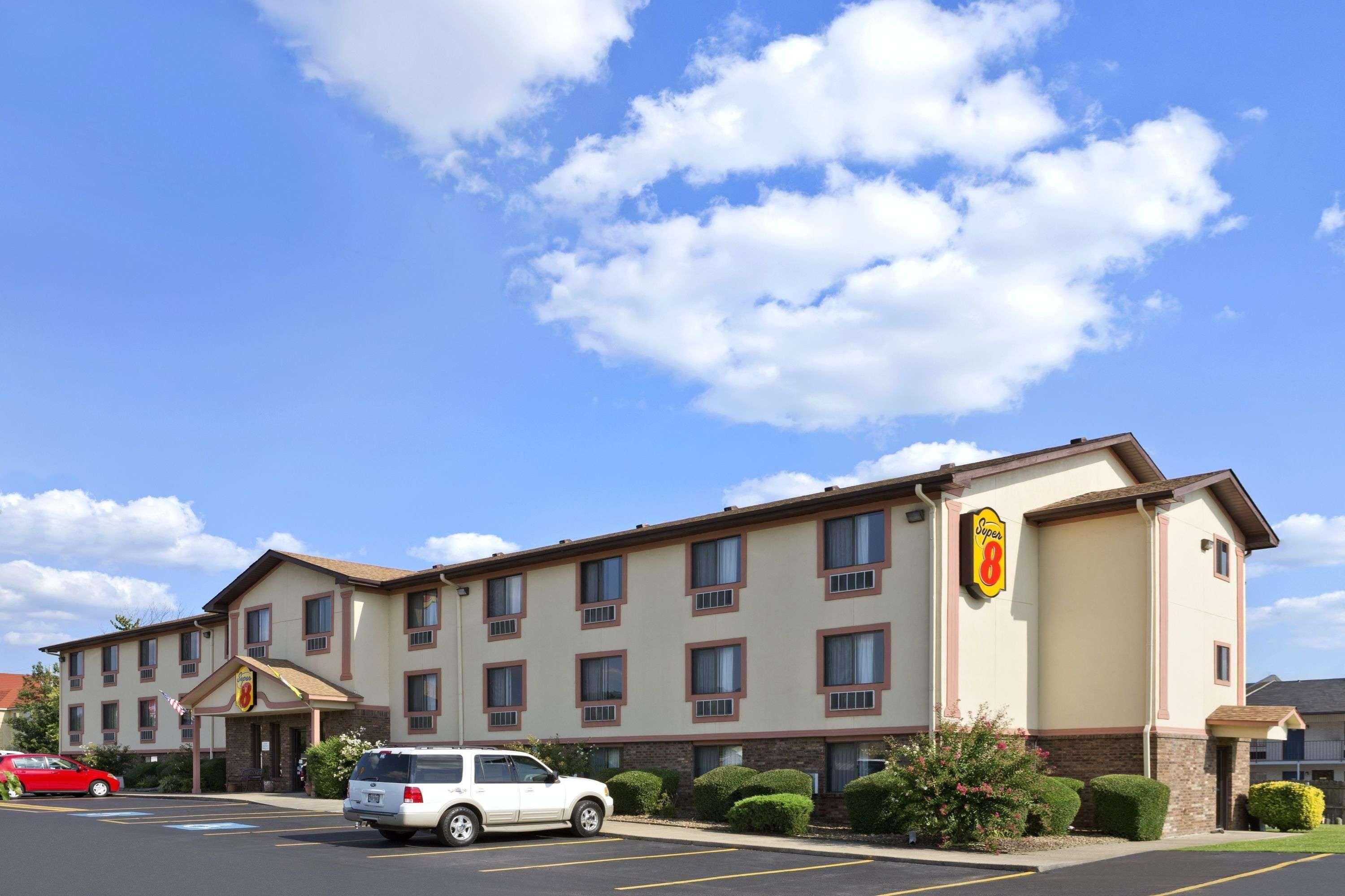 Super 8 By Wyndham Russellville Exterior photo