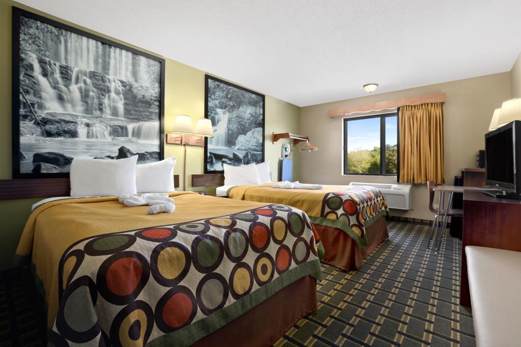 Super 8 By Wyndham Russellville Exterior photo